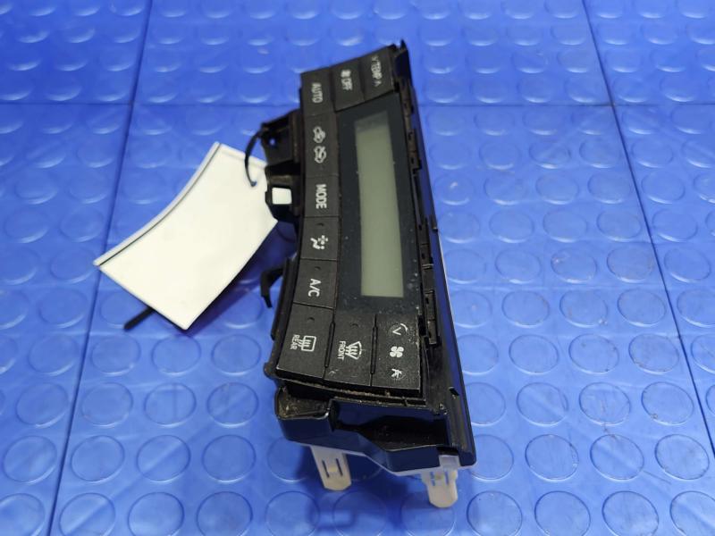2010 Toyota Prius Heater A/C Control