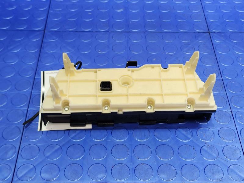 2010 Toyota Prius Heater A/C Control