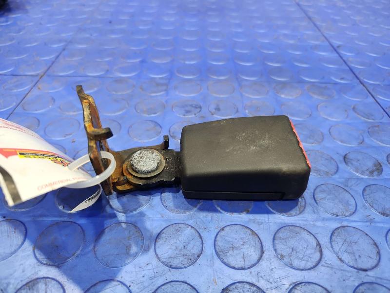 2015 Chrysler 200 Rear Seat Belt
