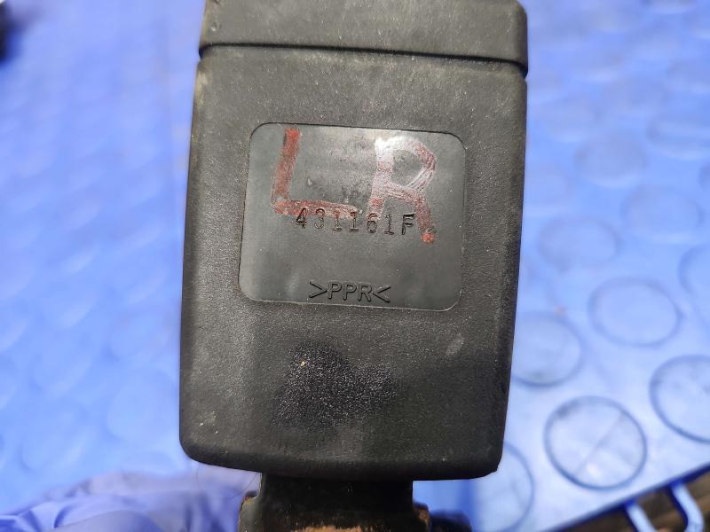 2015 Chrysler 200 Rear Seat Belt