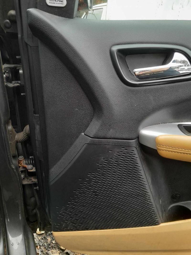 2014 Dodge Journey Front Door Trim Panel