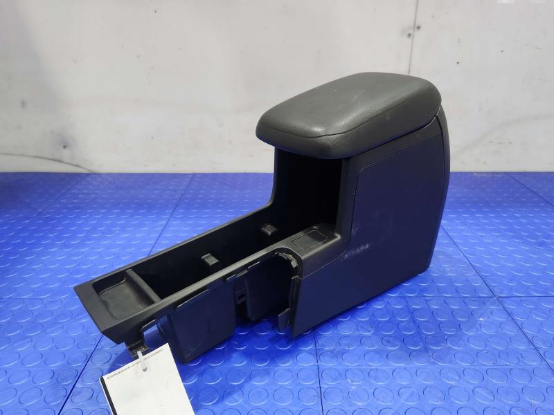 2009 Subaru Forester Front Console