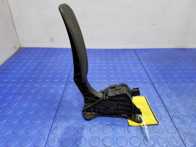 2013-2019 Ford Taurus Accelerator Pedal Assembly Genuine OEM DG13-9F836-AA