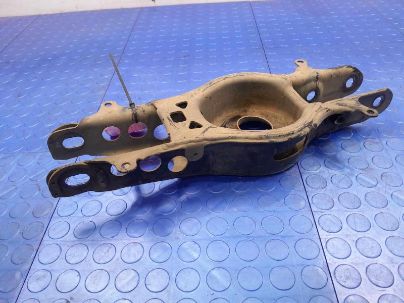2013 Cadillac ATS Lower Control Arm Rr