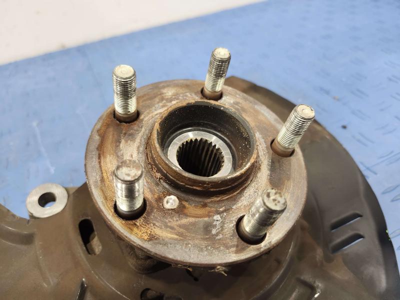 2015 Subaru Forester Spindle Knuckle Front