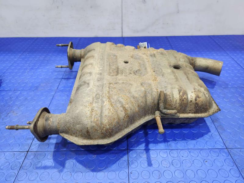 2012 Jeep Grand Cherokee Muffler