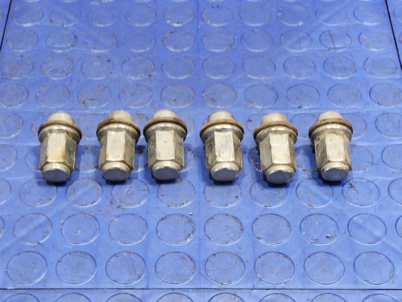2003 Toyota 4Runner Lug Nuts