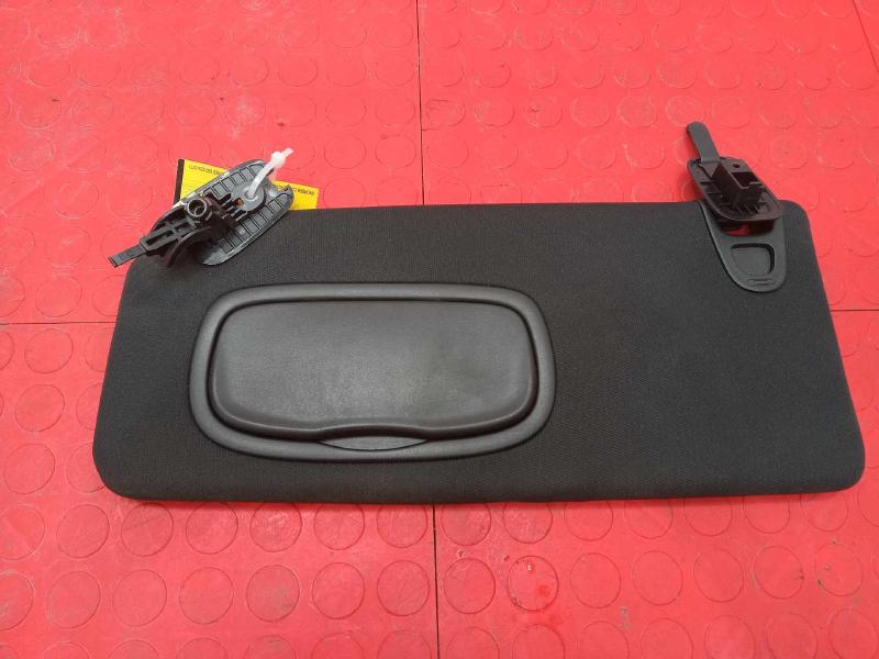 2016 Chrysler 200 Sun Visor