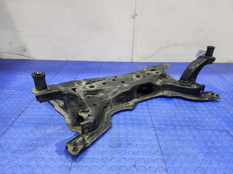 2017 Toyota Prius Crossmember/Cradle/Undercarria