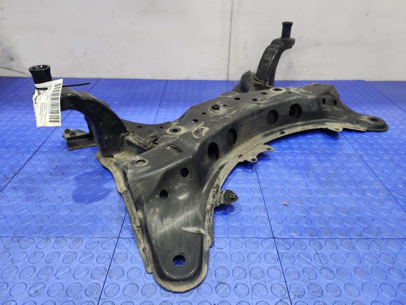 2017 Toyota Prius Crossmember/Cradle/Undercarria