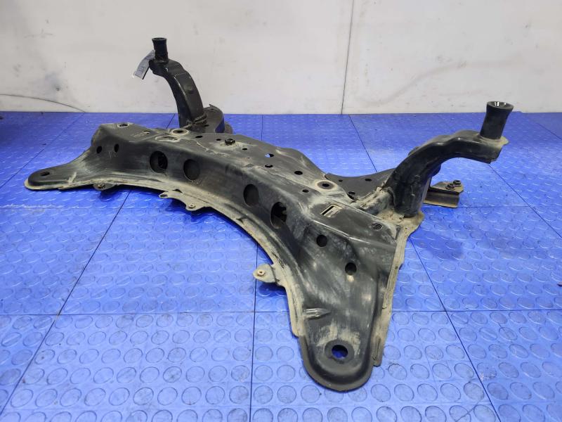 2017 Toyota Prius Crossmember/Cradle/Undercarria