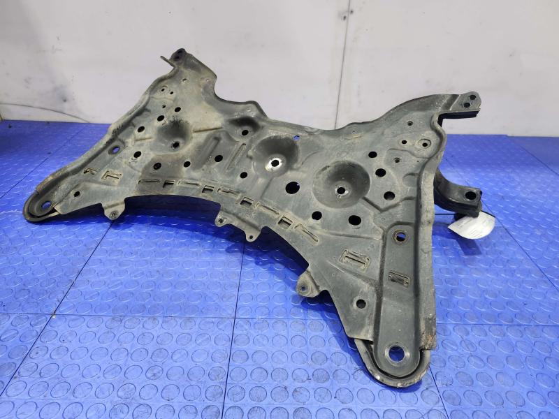 2017 Toyota Prius Crossmember/Cradle/Undercarria