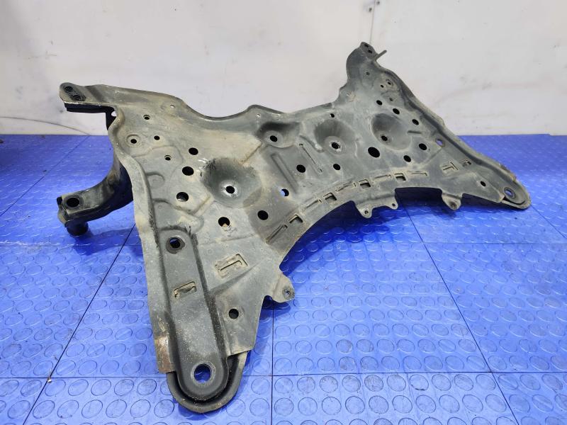 2017 Toyota Prius Crossmember/Cradle/Undercarria
