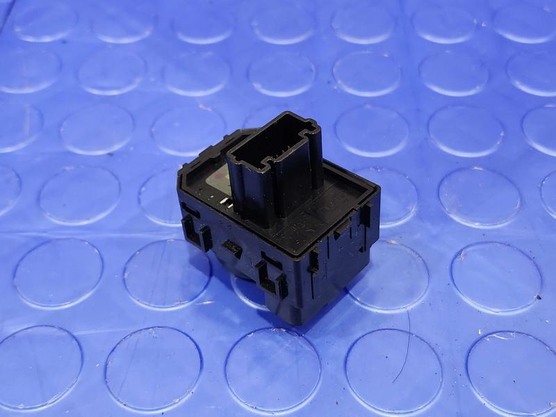 2015 Nissan Murano Door Switch Front