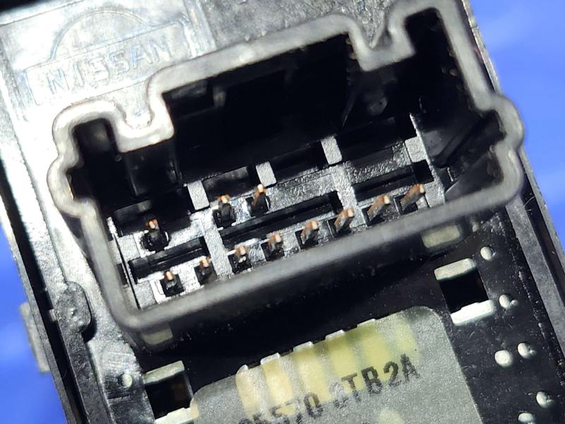 2015 Nissan Murano Door Switch Front