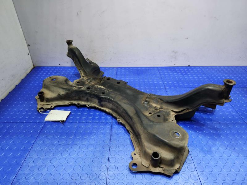 2010 Toyota Prius Crossmember/Cradle/Undercarria