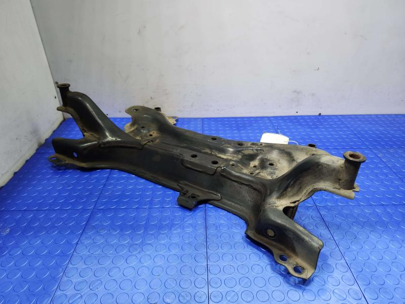 2010 Toyota Prius Crossmember/Cradle/Undercarria