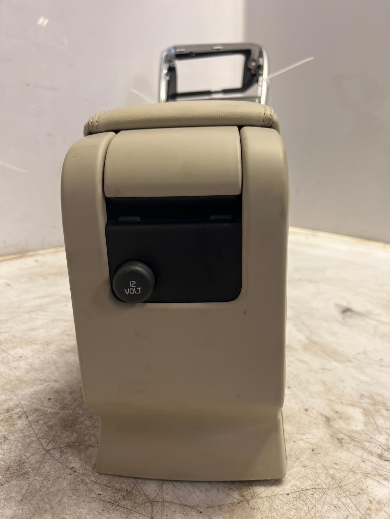 2014 - 2017 Volvo XC60 Center Console Assembly Tan Leather w/o Illumination OEM 68139203