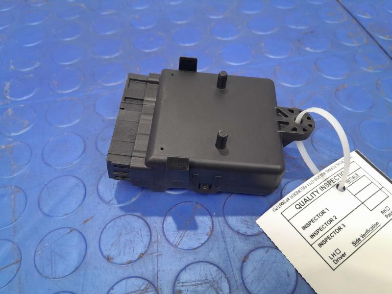 2017-2019 GMC Acadia Front Seat Heater Vent Control Module OEM 13511702