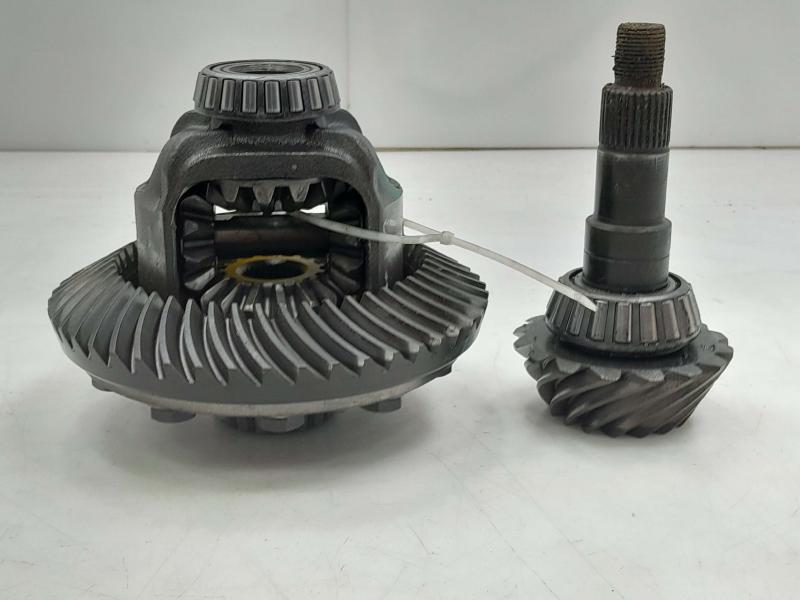 2017-2019 Nissan Titan Front Differential Ring and Pinion 2.937 Ratio OEM 38100EZ20B