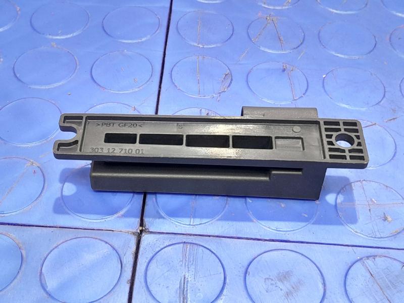 2017-2019 Jaguar XE Keyless Entry Antenna Genuine OEM Part AH42-15K603-AA