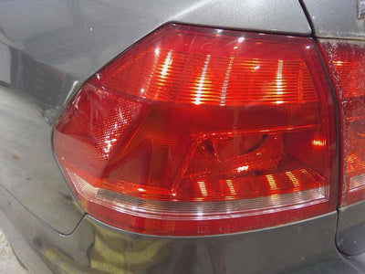 2014 Volkswagen Passat Tail Light Assembly