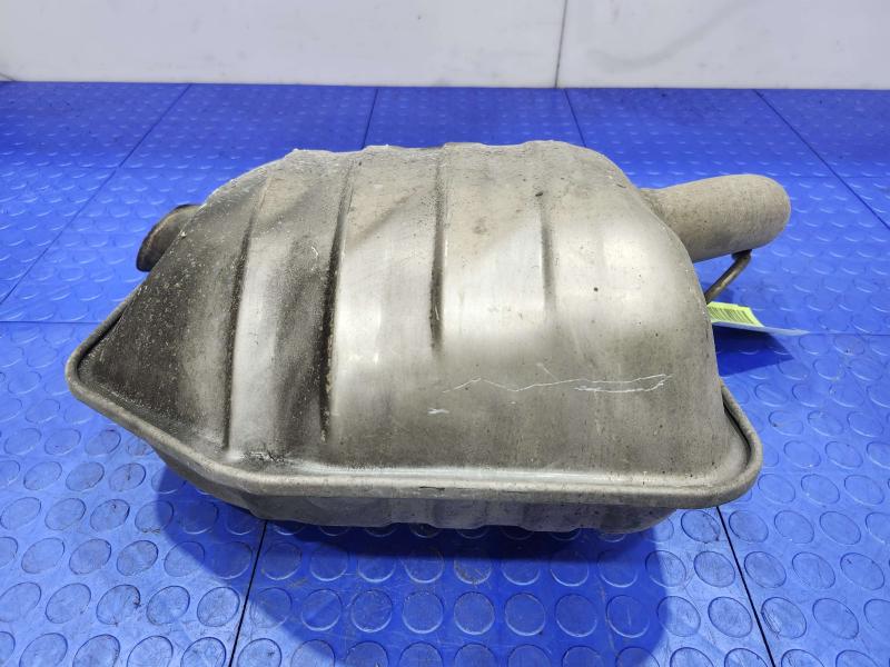2013 Chrysler 300 Muffler