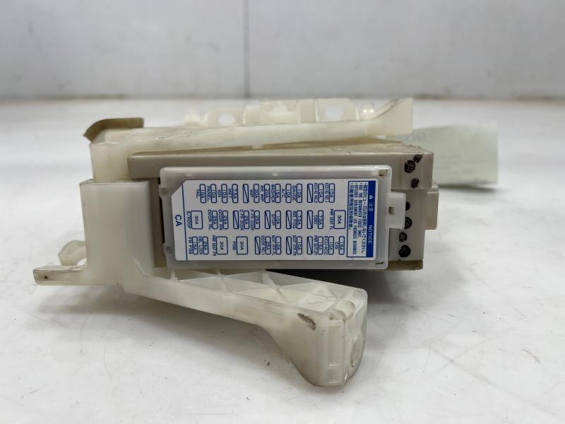 2010 Toyota Prius Cabin Fuse Box