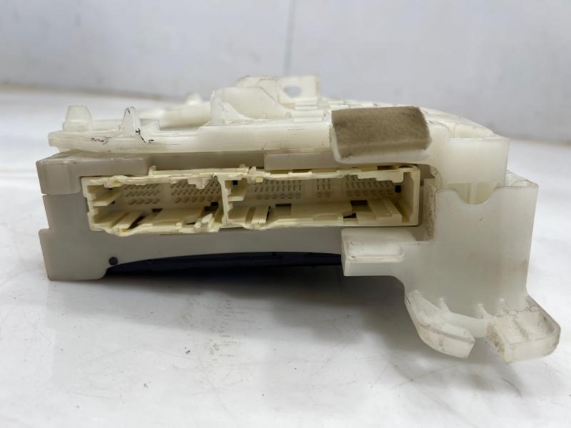 2010 Toyota Prius Cabin Fuse Box