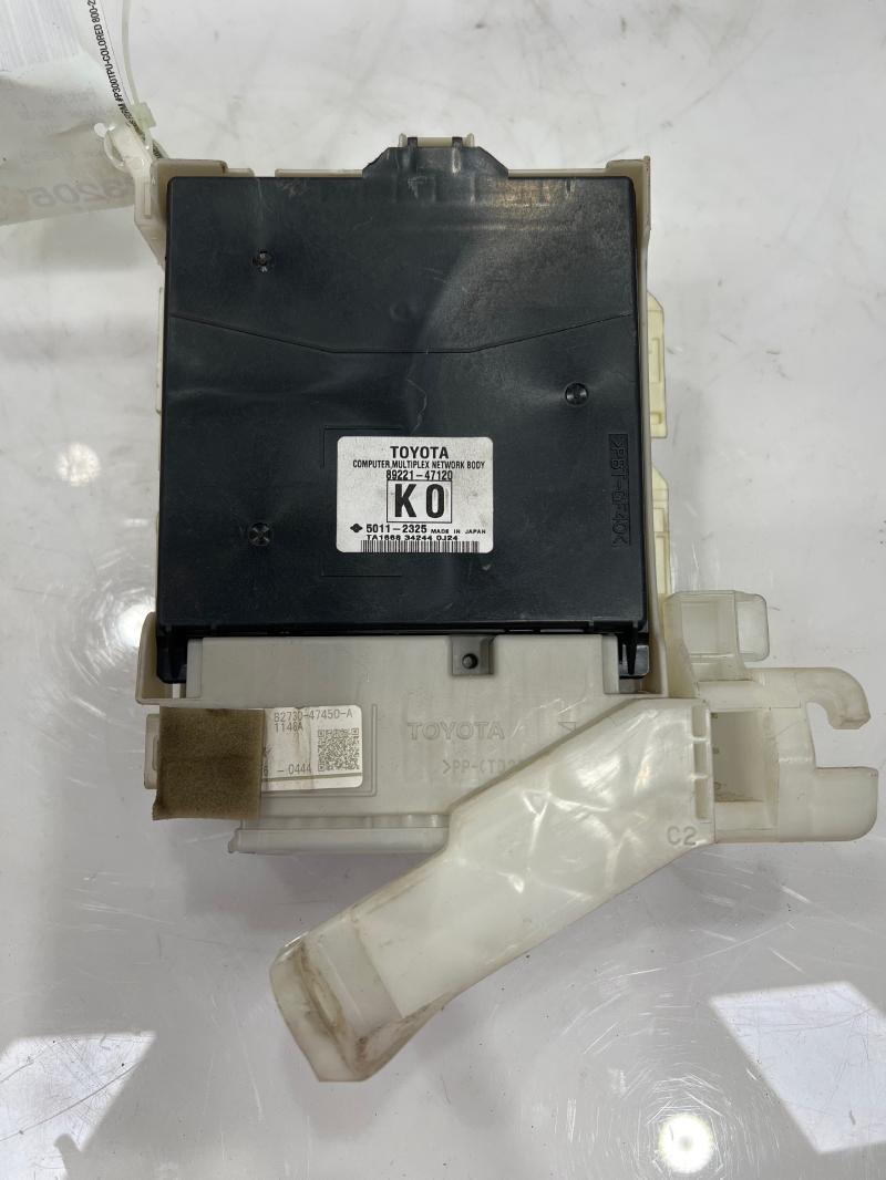 2010 Toyota Prius Cabin Fuse Box