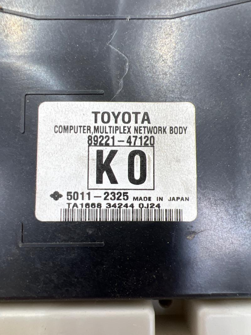 2010 Toyota Prius Cabin Fuse Box