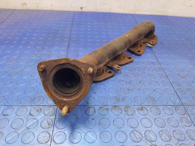 2004 Toyota Tundra Exhaust Manifold
