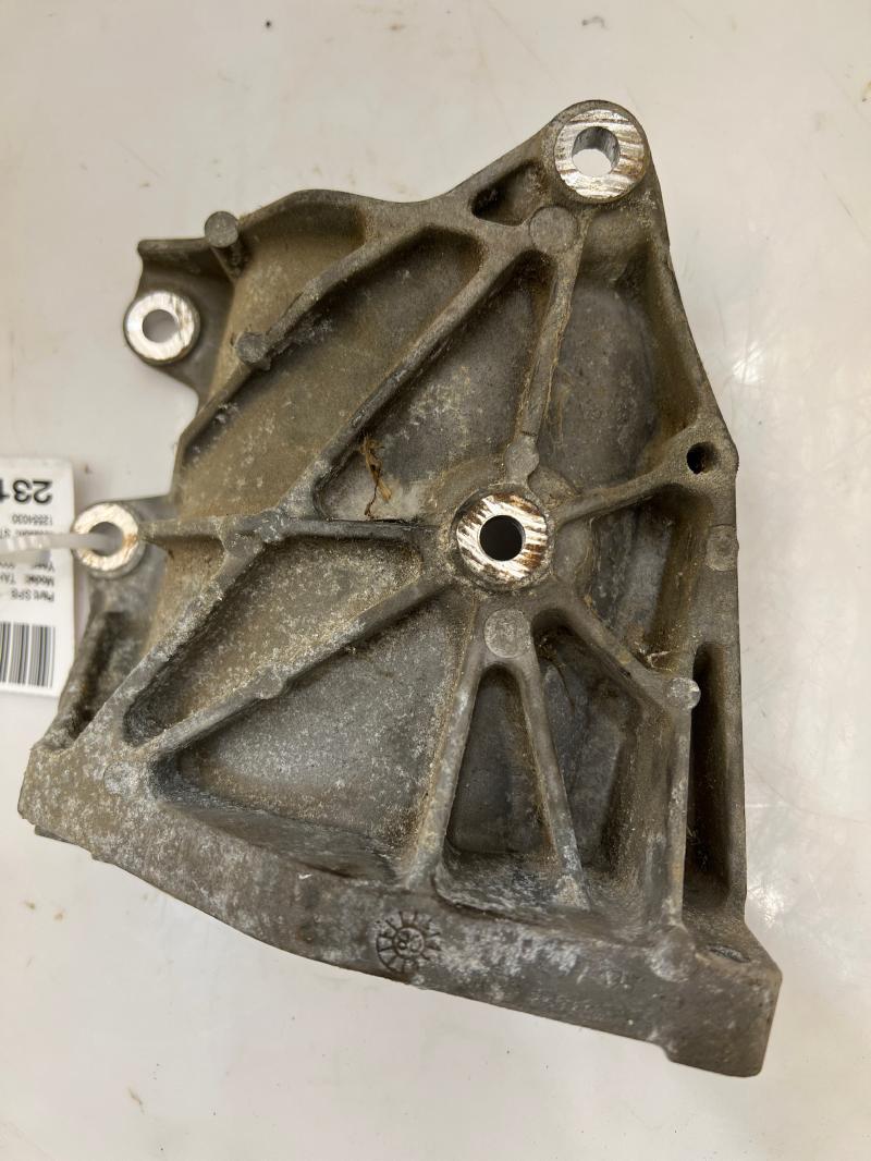2009 Chevrolet Tahoe Pwr. Steer. Bracket
