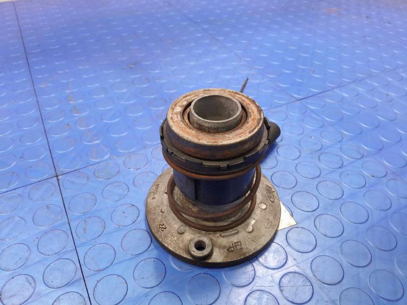 1990-1992 Ford Ranger Slave Cylinder Assembly Genuine OEM 6L2Z7A564A