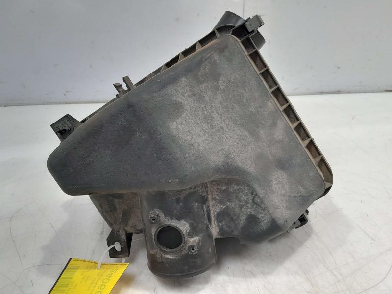 2006-2012 Toyota RAV4 4 Cylinder Engine Air Cleaner Box Assembly OEM 177000V012