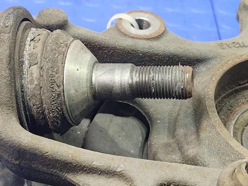 2013 Dodge Durango Rear Knuckle/Stub Axle
