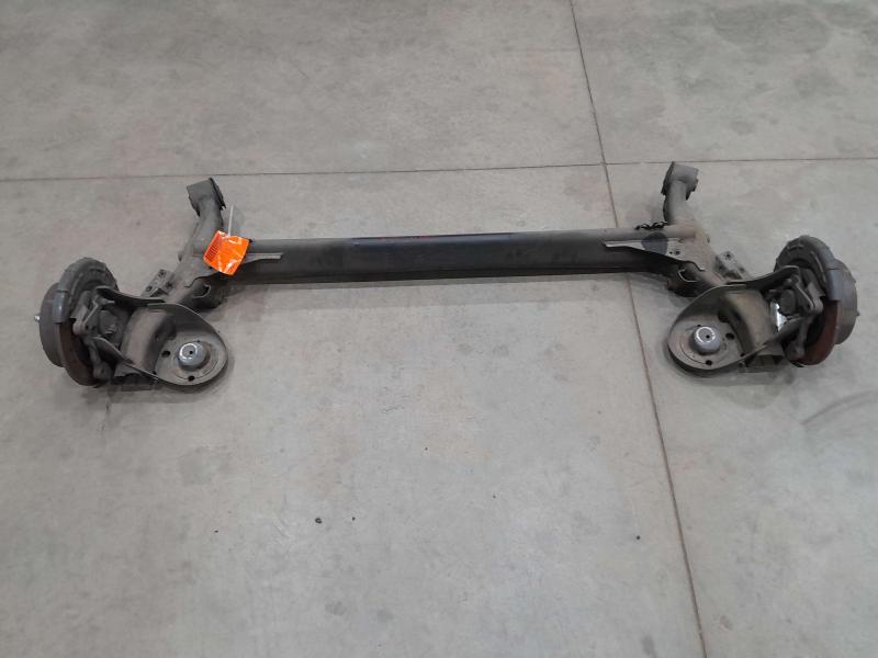 2010-2013 Kia Forte Beam Axle Assembly Torsion Axle - Disc Brakes OEM 551001M100