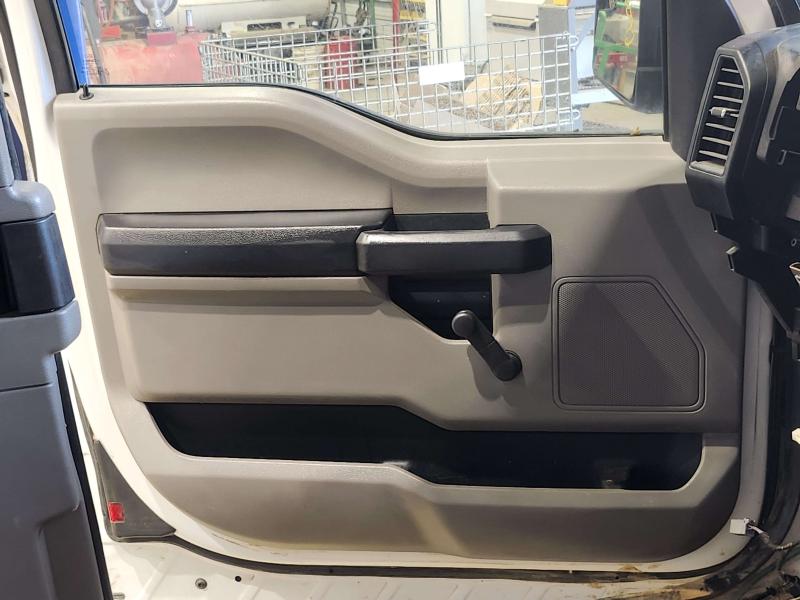 2015 Ford F-150 Front Door Trim Panel