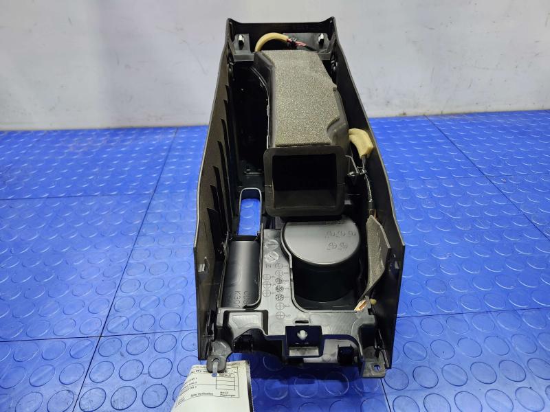 2012 Mazda Mazda5 Front Console