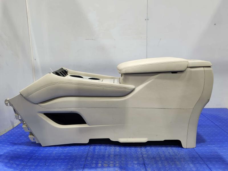 2015 Nissan Murano Front Console