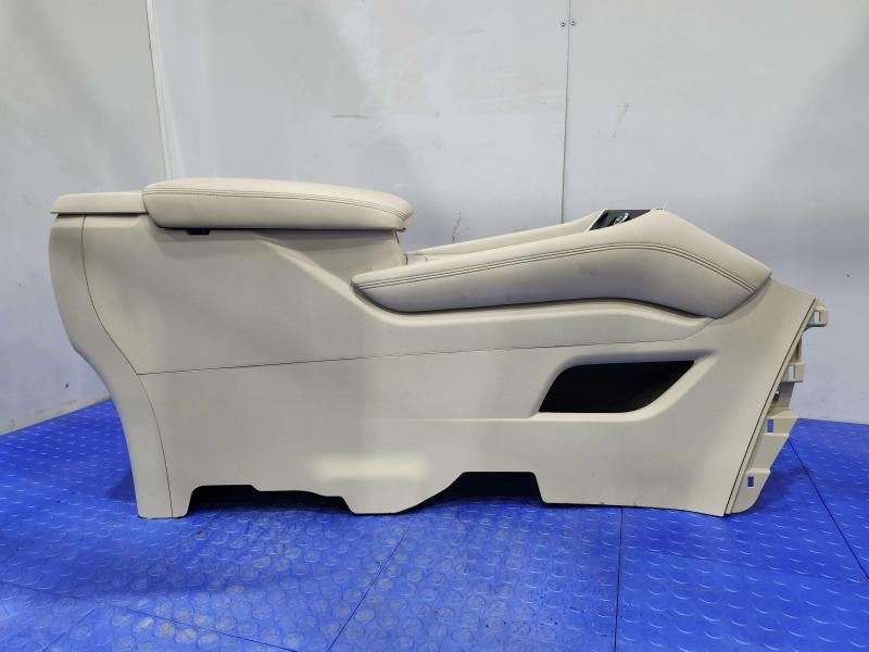 2015 Nissan Murano Front Console
