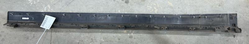 2013 Ford Explorer Rocker Moulding