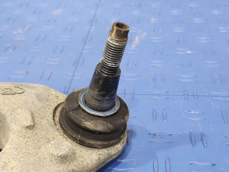2015 Chevrolet Tahoe Lower Control Arm Front
