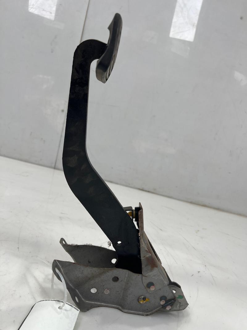 2002 - 2006 Honda CRV Brake Pedal Assembly OEM 46600-S9A-A01