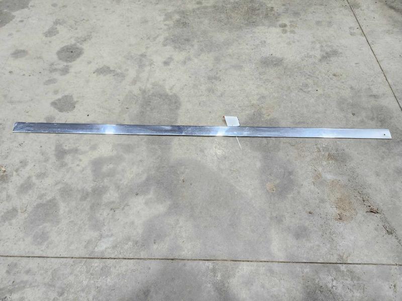 1984 Oldsmobile Ninety-Eight Rocker Moulding