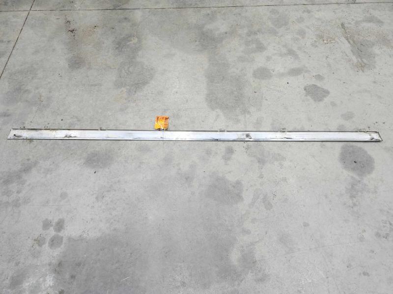 1984 Oldsmobile Ninety-Eight Rocker Moulding