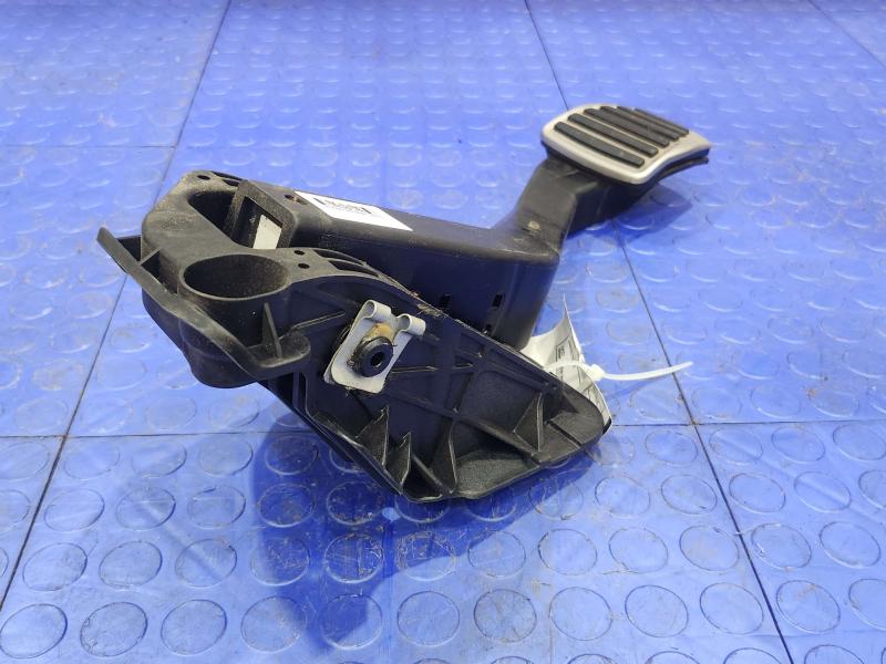 2018 Alfa Romeo Giulia Brake Pedal