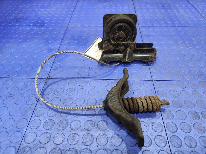 2013 Ford F-250 Super Duty Spare Tire Hoist