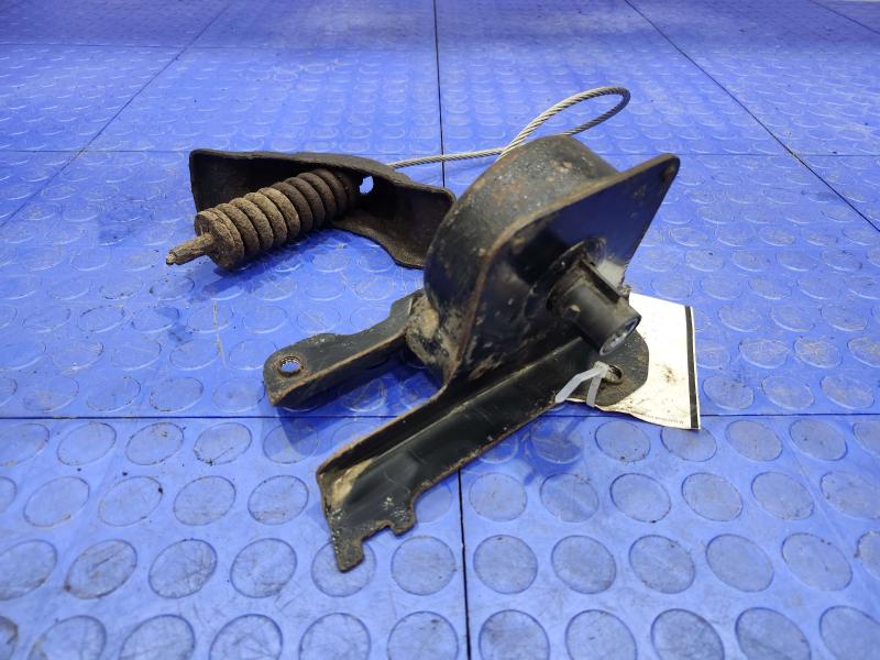 2013 Ford F-250 Super Duty Spare Tire Hoist