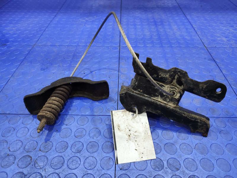 2013 Ford F-250 Super Duty Spare Tire Hoist